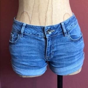 Low rise short shorts
